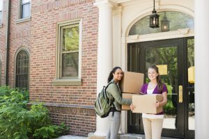 Why College Freshmen Should Move Away From Home