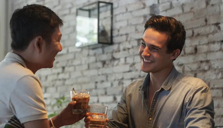 7 Conversation Starters Guaranteed to Make Any First Date a Success