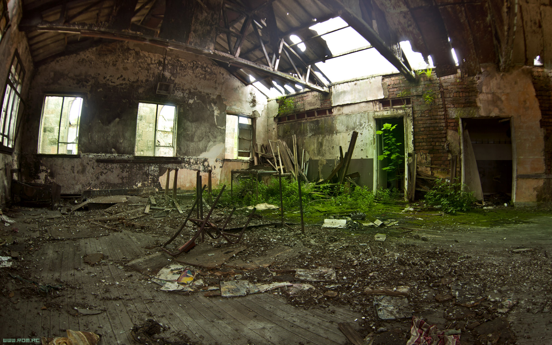 Is Urban Exploration an Adventurous Time-Killer Or a Total Nightmare?