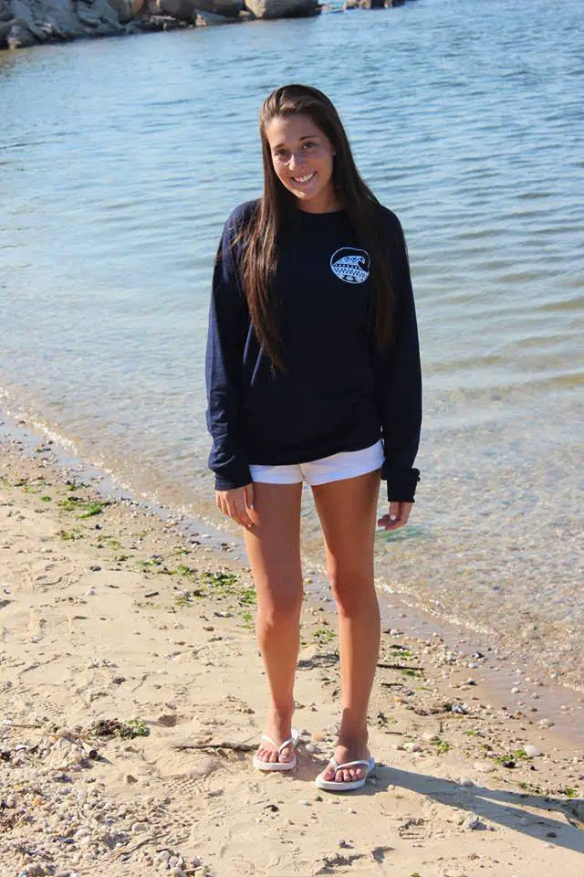 Sophomore Alexa Pisano Founded Shop DeepBlue to Finance Ocean Conservation