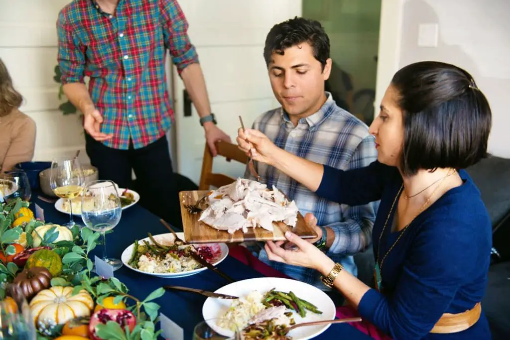 How to Throw an Amazing (and Affordable) Friendsgiving