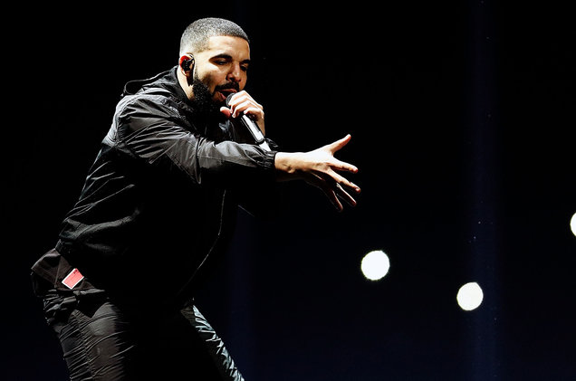 Drake rapping
