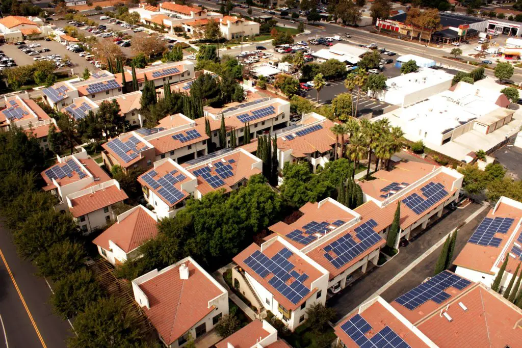 Sunny California Mandates Solar Panels in New Homes