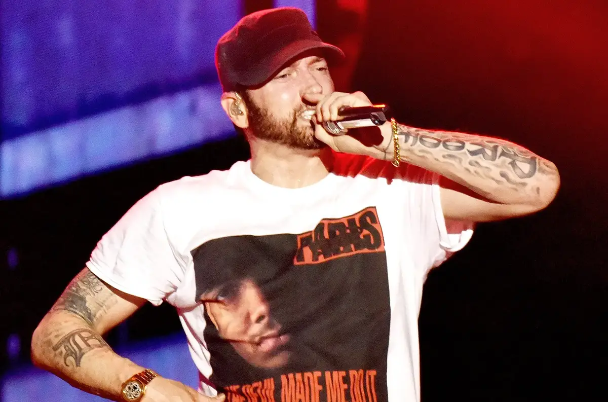 Eminem S Kamikaze Is A Loud Cry For Retirement