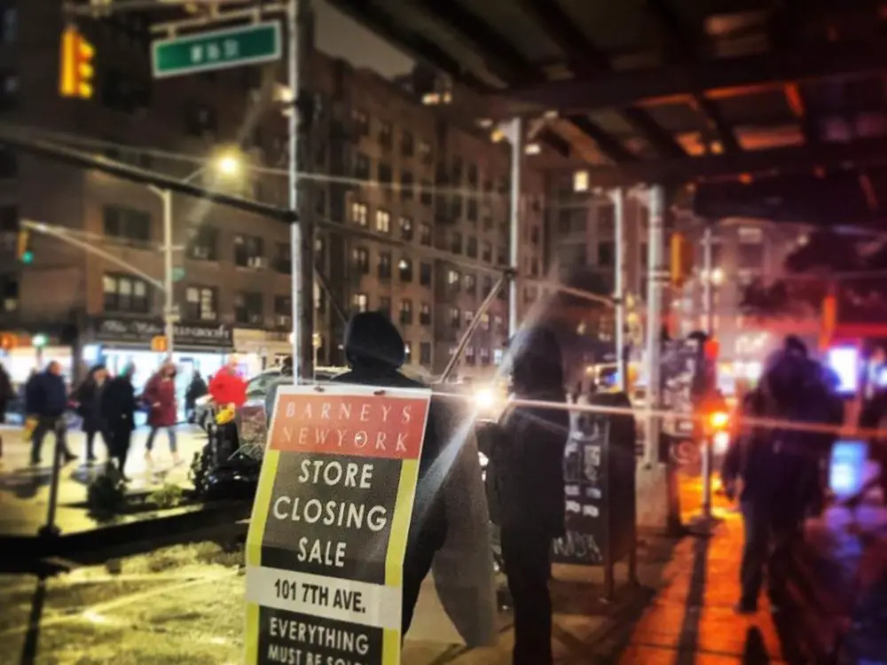 Barneys New York closing sign outside