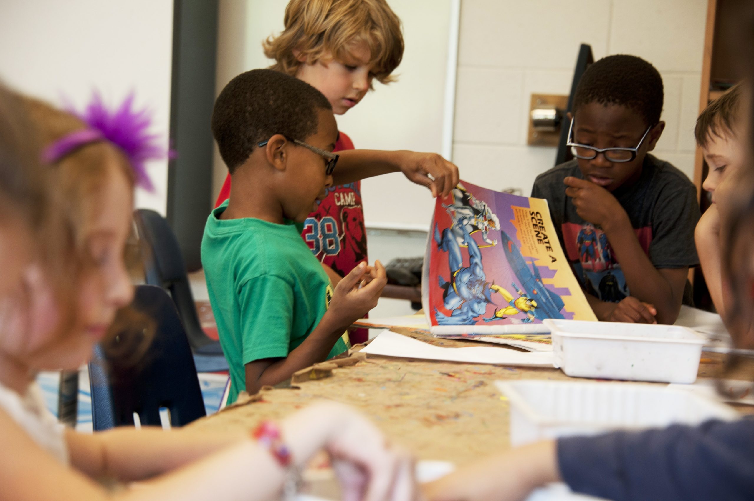 in an article about Tennessee schools, a photo of children in a classroom