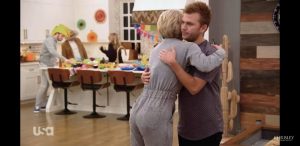 Chase and Savannah Chrisley showing some family love on the set of "Chrisley Knows Best" s3