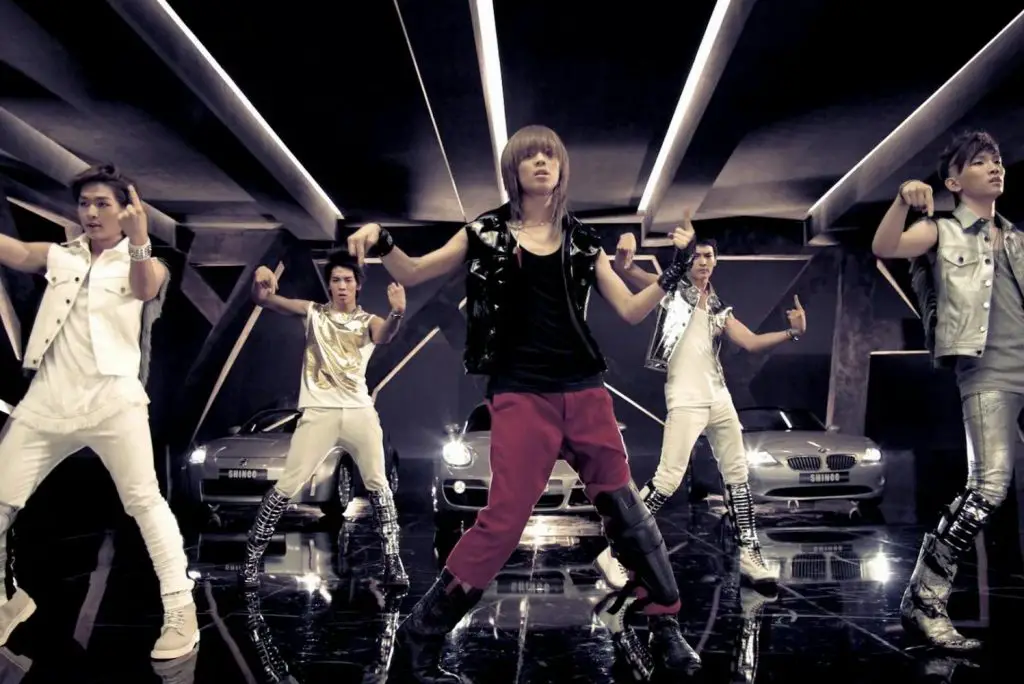 SHINee screenshot from music video