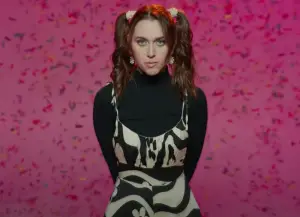 Em Beihold in 'Numb Little Bug' music video