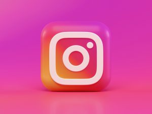 In an article about Instagram's change in focus, an image of the Instagram logo in 3D